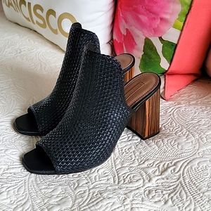 Black leather woven mule